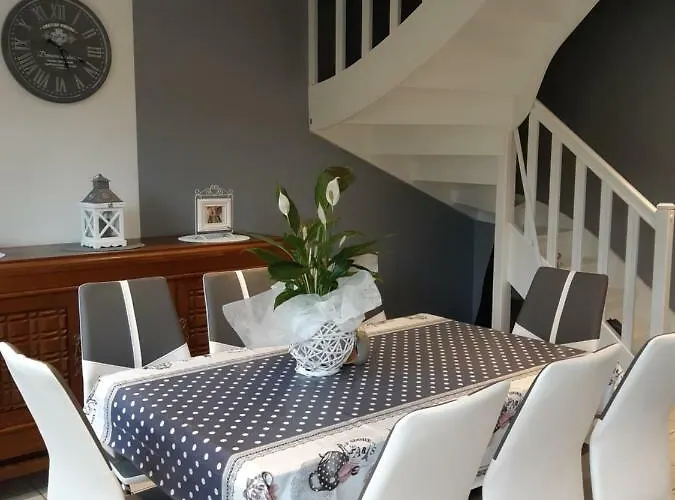 Vakantiehuis Cosy Maison 3 Jardin, Parking Prive Et Jacuzzi *